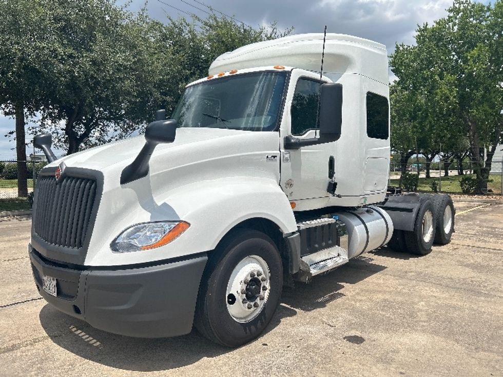 Sleeper Tractor-Heavy Duty Tractors-International-2020-LT625-Houston-TX-751,006\n\t\tmiles-$ 30,250 - Image 3
