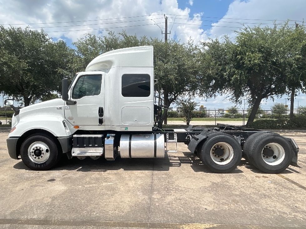 Sleeper Tractor-Heavy Duty Tractors-International-2020-LT625-Houston-TX-751,006\n\t\tmiles-$ 30,250 - Image 4