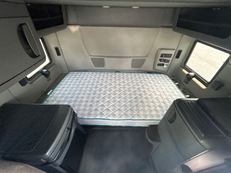 Sleeper Tractor-Heavy Duty Tractors-International-2020-LT625-Indian Trail-NC-496,914\n\t\tmiles-$ 49,500 - Image 16