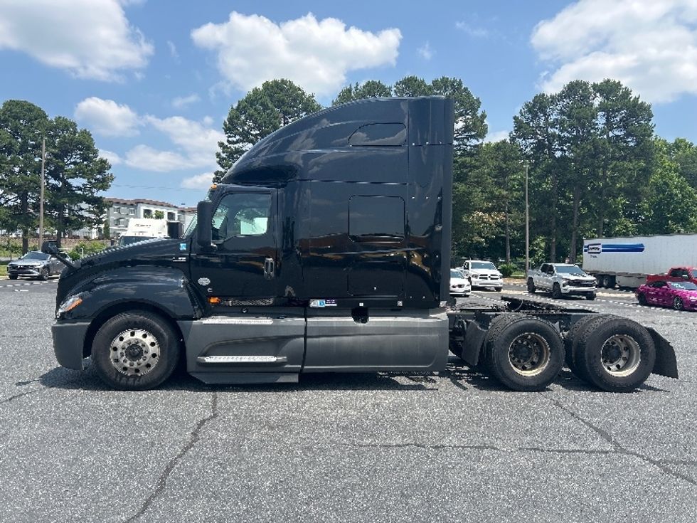 Sleeper Tractor-Heavy Duty Tractors-International-2020-LT625-Indian Trail-NC-496,914\n\t\tmiles-$ 49,500 - Image 4