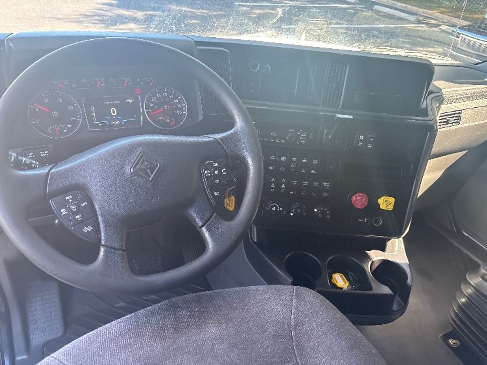 Sleeper Tractor-Heavy Duty Tractors-International-2020-LT625-Jacksonville-FL-453,350\n\t\tmiles-$ 52,500 - Image 11