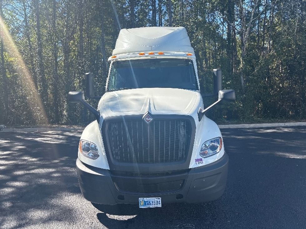 Sleeper Tractor-Heavy Duty Tractors-International-2020-LT625-Jacksonville-FL-453,350\n\t\tmiles-$ 52,500 - Image 2