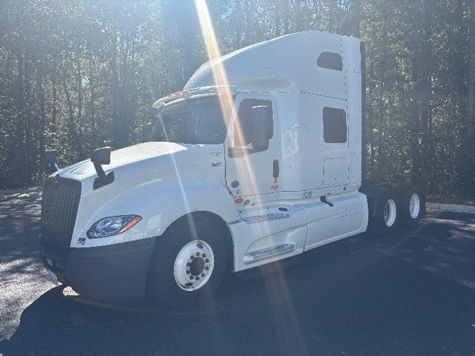 Sleeper Tractor-Heavy Duty Tractors-International-2020-LT625-Jacksonville-FL-453,350\n\t\tmiles-$ 52,500 - Image 3