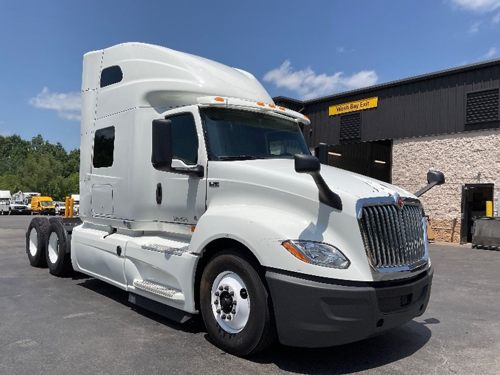 Sleeper Tractor-Heavy Duty Tractors-International-2020-LT625-Jessup-PA-412,746\n\t\tmiles-$ 55,750 - Image 1