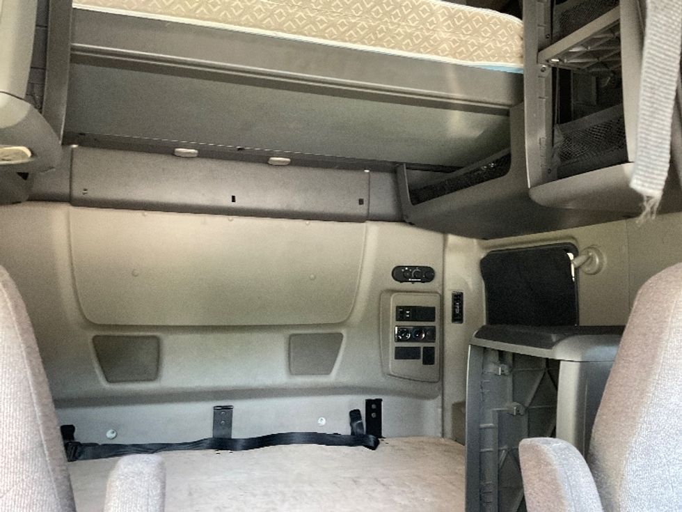 Sleeper Tractor-Heavy Duty Tractors-International-2020-LT625-Jessup-PA-412,746\n\t\tmiles-$ 55,750 - Image 17