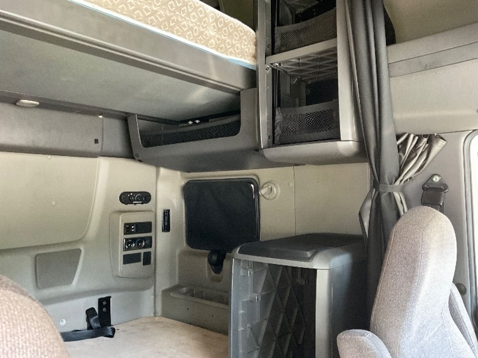 Sleeper Tractor-Heavy Duty Tractors-International-2020-LT625-Jessup-PA-412,746\n\t\tmiles-$ 55,750 - Image 18