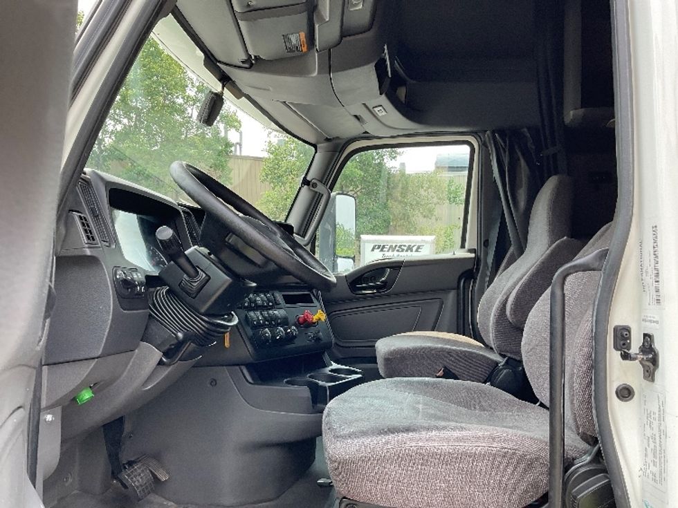 Sleeper Tractor-Heavy Duty Tractors-International-2020-LT625-Jessup-PA-576,610\n\t\tmiles-$ 44,500 - Image 10