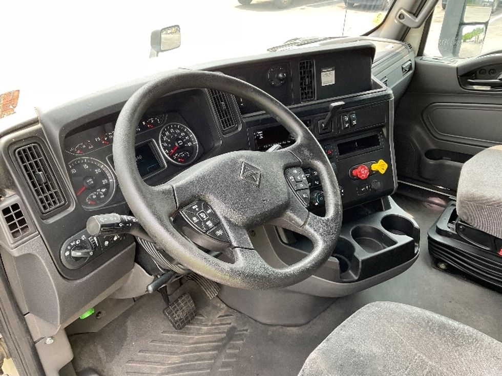 Sleeper Tractor-Heavy Duty Tractors-International-2020-LT625-Jessup-PA-576,610\n\t\tmiles-$ 44,500 - Image 11