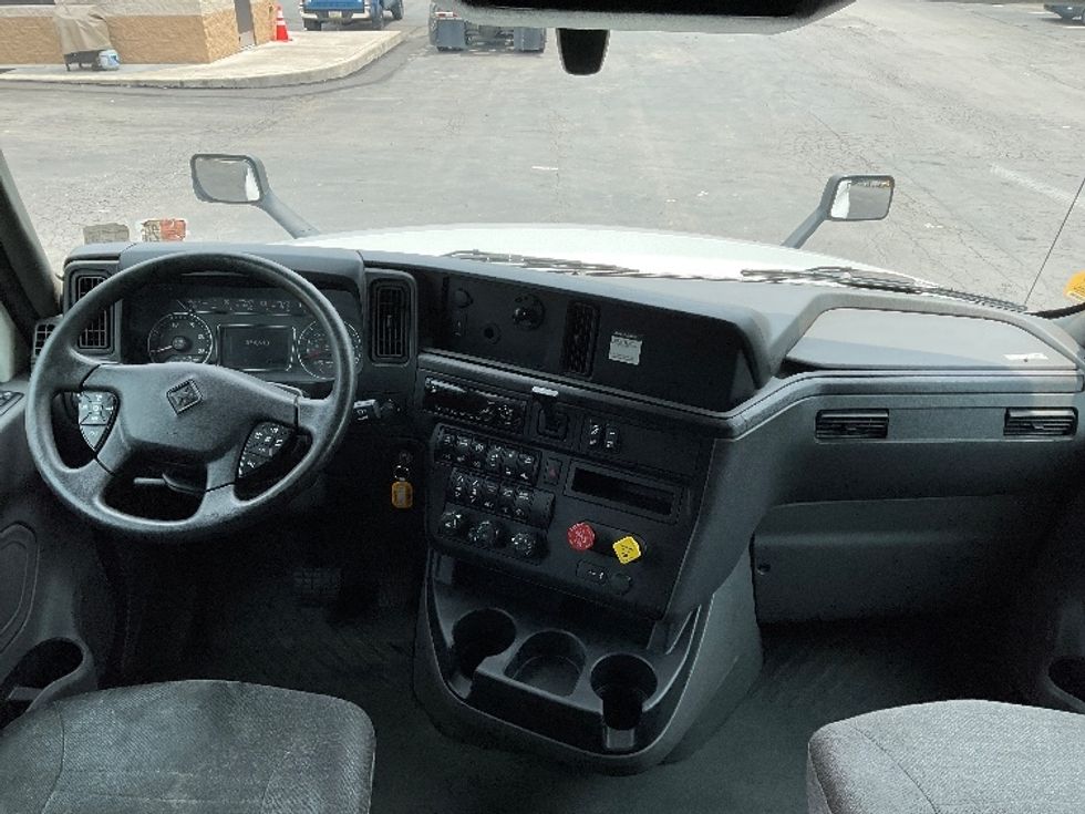 Sleeper Tractor-Heavy Duty Tractors-International-2020-LT625-Jessup-PA-576,610\n\t\tmiles-$ 44,500 - Image 12