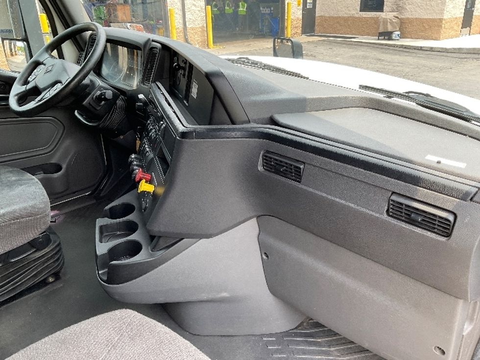 Sleeper Tractor-Heavy Duty Tractors-International-2020-LT625-Jessup-PA-576,610\n\t\tmiles-$ 44,500 - Image 14