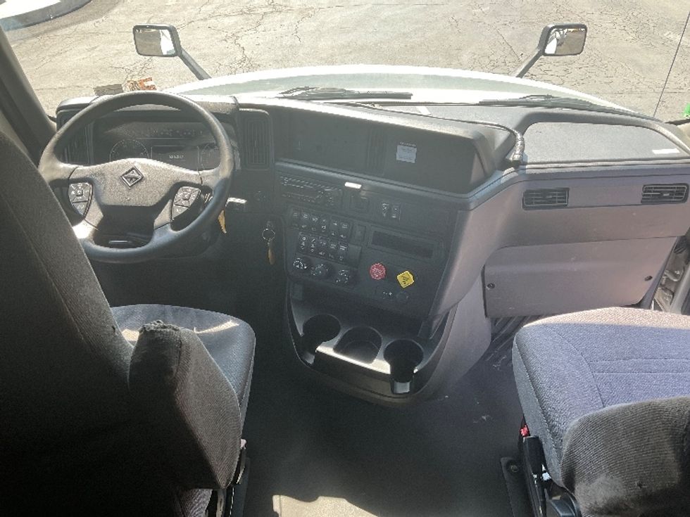 Sleeper Tractor-Heavy Duty Tractors-International-2020-LT625-Jessup-PA-626,327\n\t\tmiles-$ 41,000 - Image 12