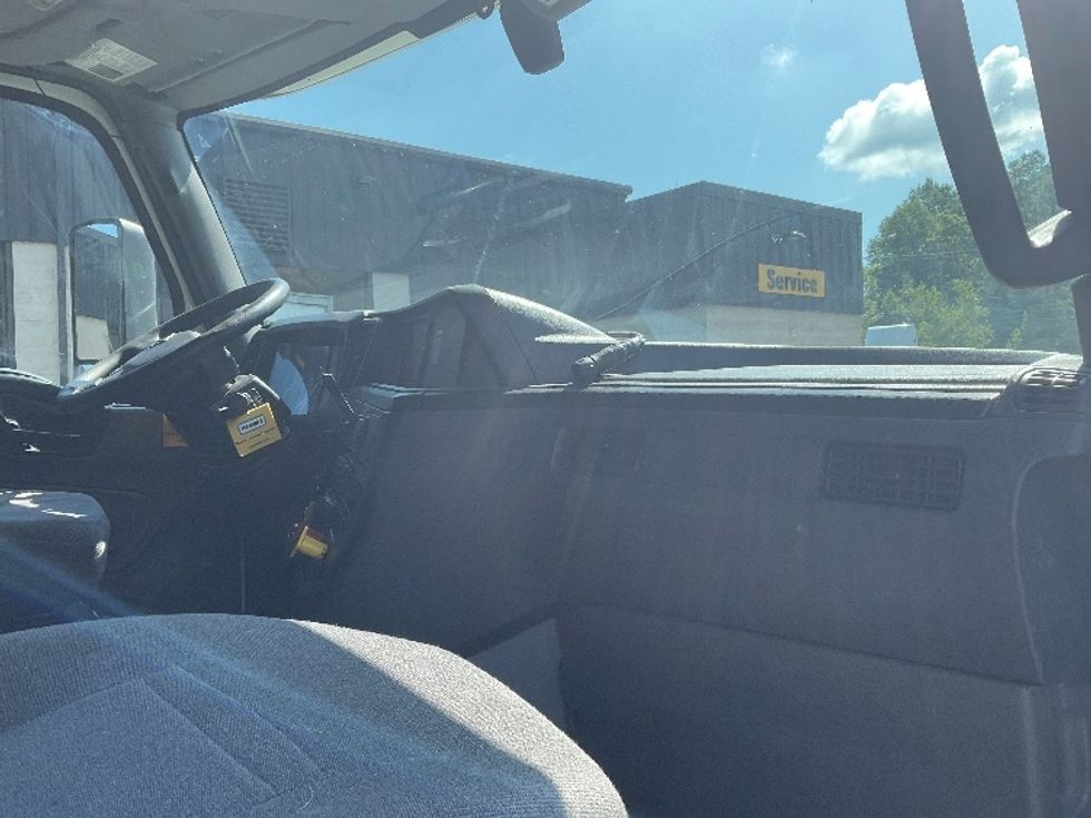 Sleeper Tractor-Heavy Duty Tractors-International-2020-LT625-Jessup-PA-626,327\n\t\tmiles-$ 41,000 - Image 14