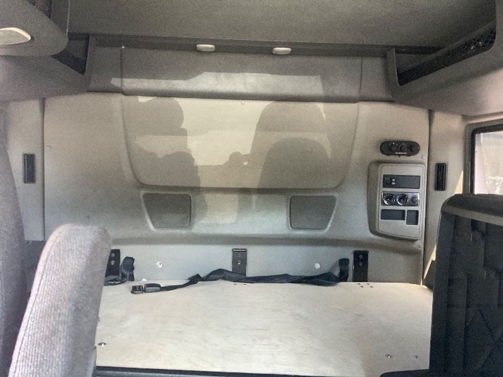 Sleeper Tractor-Heavy Duty Tractors-International-2020-LT625-Jessup-PA-626,327\n\t\tmiles-$ 41,000 - Image 16