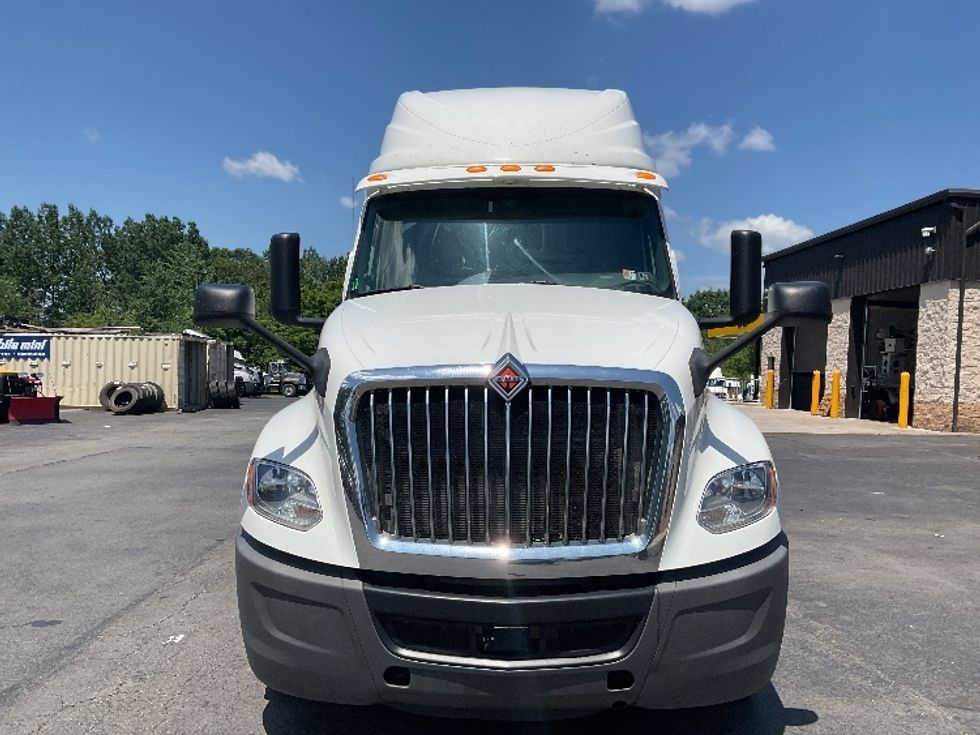 Sleeper Tractor-Heavy Duty Tractors-International-2020-LT625-Jessup-PA-626,327\n\t\tmiles-$ 41,000 - Image 2