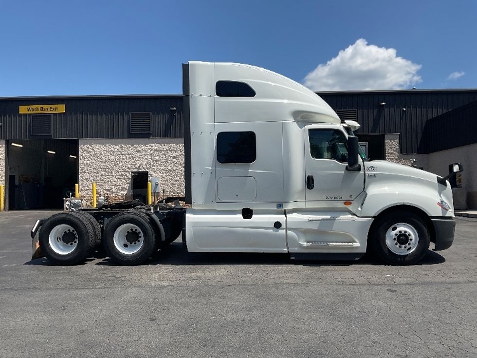 Sleeper Tractor-Heavy Duty Tractors-International-2020-LT625-Jessup-PA-626,327\n\t\tmiles-$ 41,000 - Image 8