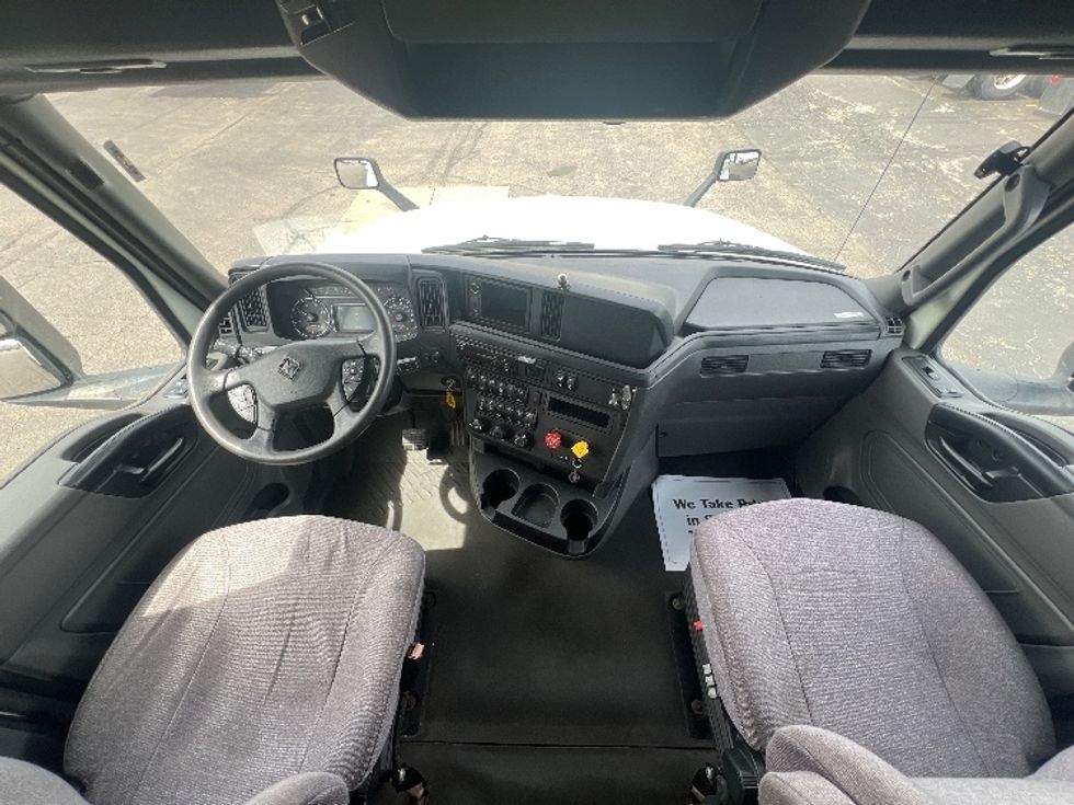 Sleeper Tractor-Heavy Duty Tractors-International-2020-LT625-Kentwood-MI-467,910\n\t\tmiles-$ 35,000 - Image 12