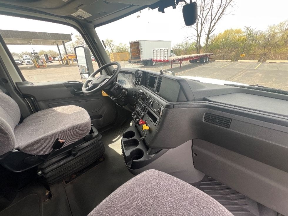 Sleeper Tractor-Heavy Duty Tractors-International-2020-LT625-Kentwood-MI-467,910\n\t\tmiles-$ 35,000 - Image 15