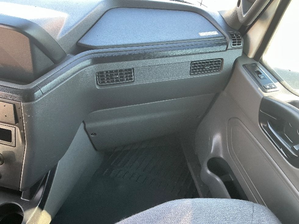 Sleeper Tractor-Heavy Duty Tractors-International-2020-LT625-La Porte-IN-550,816\n\t\tmiles-$ 37,500 - Image 13