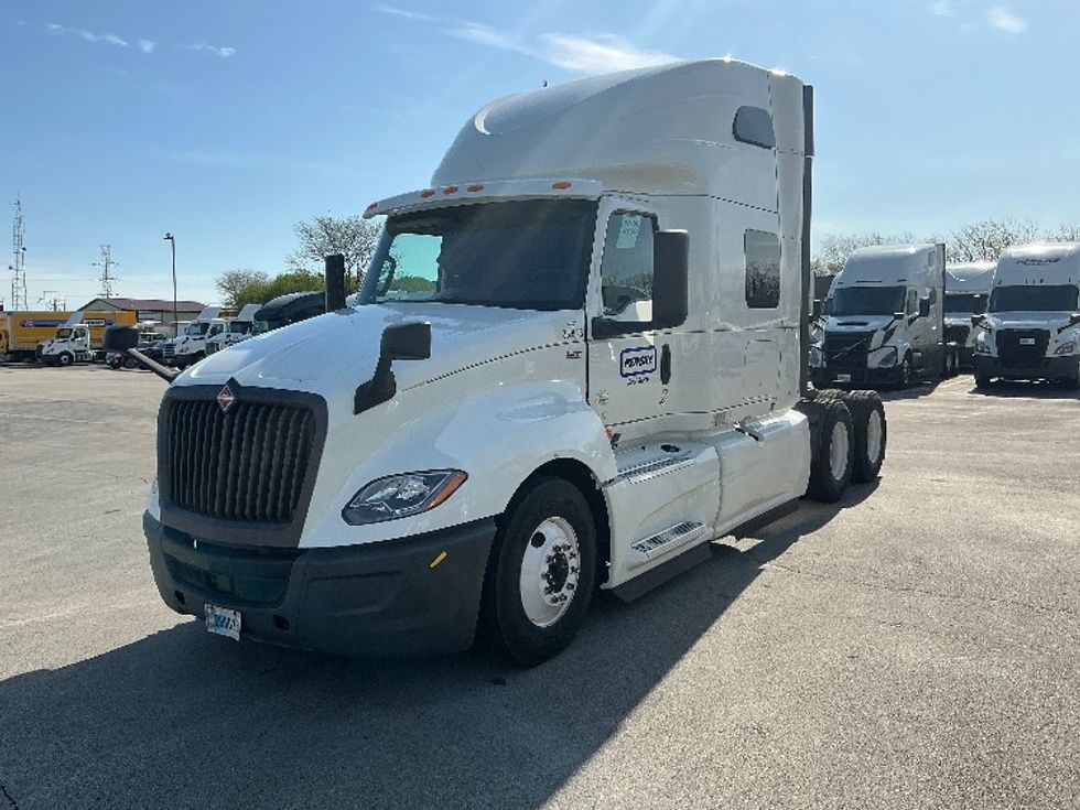 Sleeper Tractor-Heavy Duty Tractors-International-2020-LT625-La Porte-IN-550,816\n\t\tmiles-$ 37,500 - Image 3