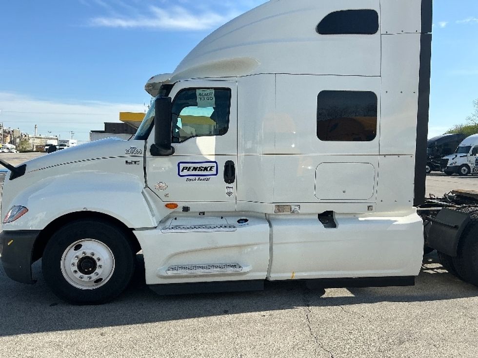 Sleeper Tractor-Heavy Duty Tractors-International-2020-LT625-La Porte-IN-550,816\n\t\tmiles-$ 37,500 - Image 4