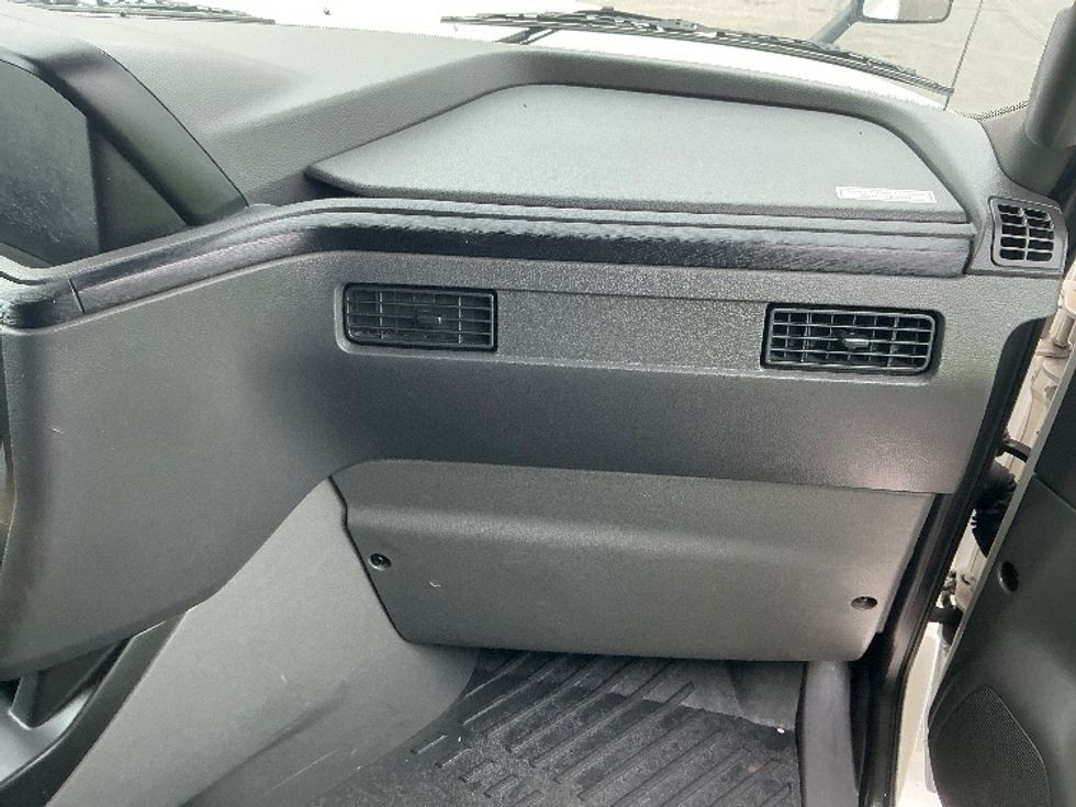 Sleeper Tractor-Heavy Duty Tractors-International-2020-LT625-La Porte-IN-642,519\n\t\tmiles-$ 31,750 - Image 14