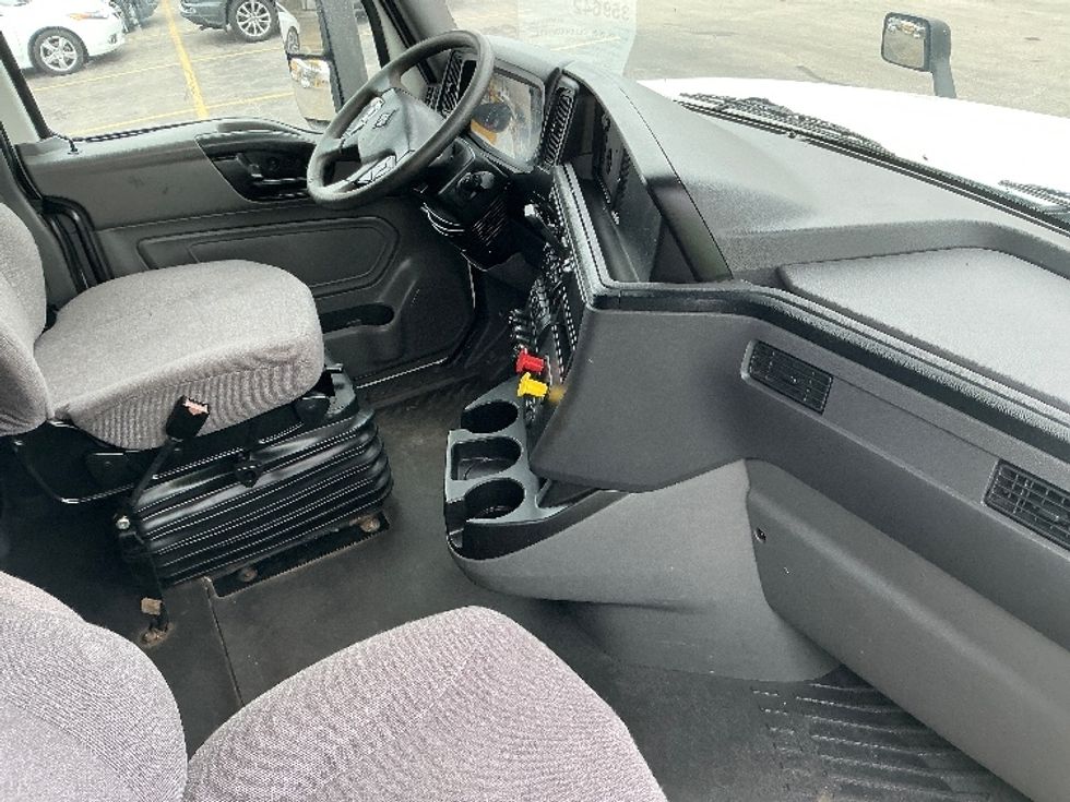 Sleeper Tractor-Heavy Duty Tractors-International-2020-LT625-La Porte-IN-642,519\n\t\tmiles-$ 31,750 - Image 15