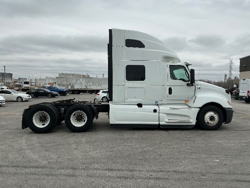 Sleeper Tractor-Heavy Duty Tractors-International-2020-LT625-La Porte-IN-642,519\n\t\tmiles-$ 31,750 - Image 8