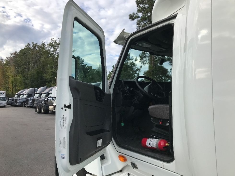 Sleeper Tractor-Heavy Duty Tractors-International-2020-LT625-Ladson-SC-478,456\n\t\tmiles-$ 48,500 - Image 9