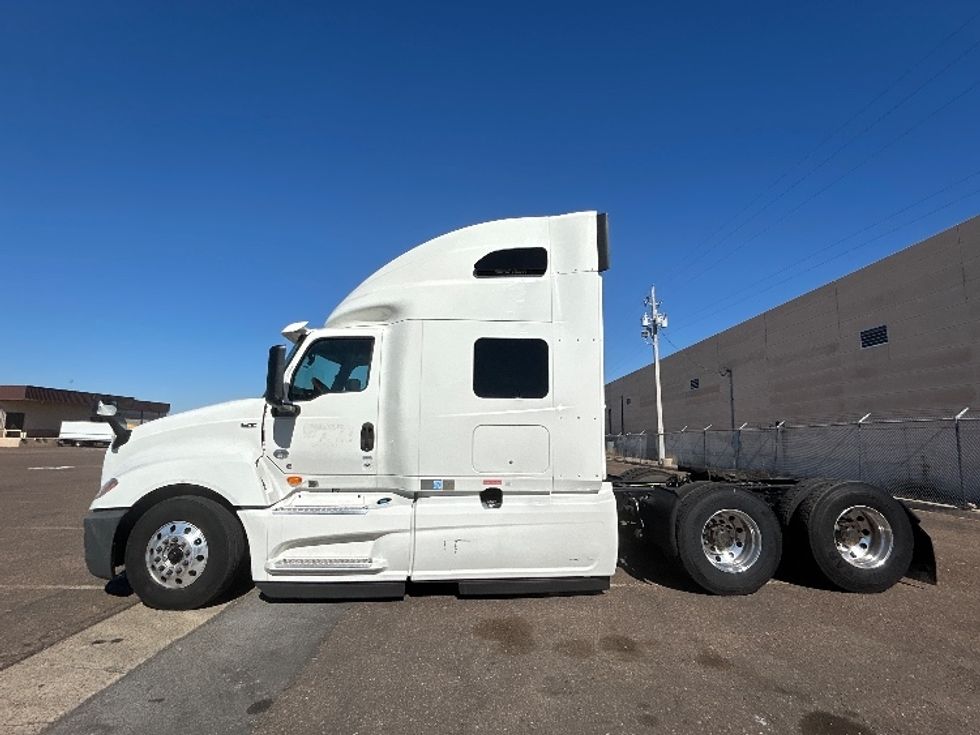 Sleeper Tractor-Heavy Duty Tractors-International-2020-LT625-Laredo-TX-434,122\n\t\tmiles-$ 48,250 - Image 4