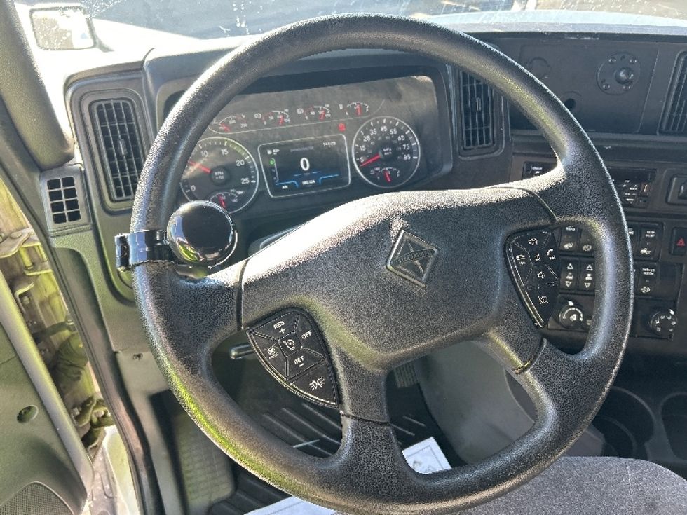 Sleeper Tractor-Heavy Duty Tractors-International-2020-LT625-Las Vegas-NV-384,626\n\t\tmiles-$ 52,000 - Image 11