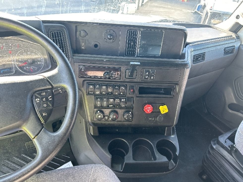 Sleeper Tractor-Heavy Duty Tractors-International-2020-LT625-Las Vegas-NV-384,626\n\t\tmiles-$ 52,000 - Image 12