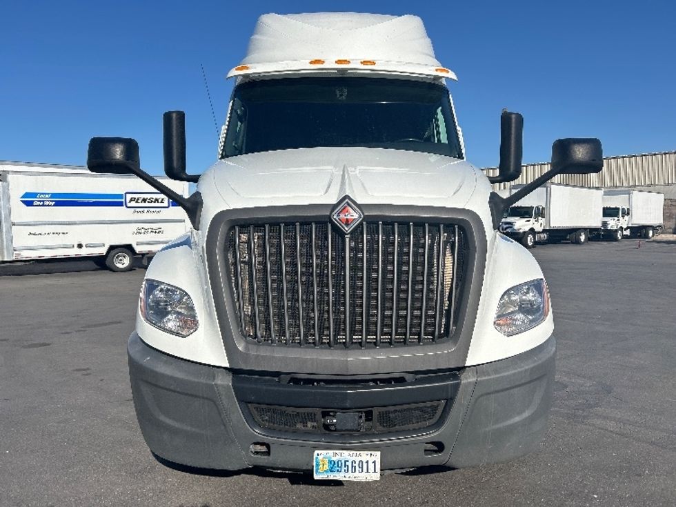 Sleeper Tractor-Heavy Duty Tractors-International-2020-LT625-Las Vegas-NV-384,626\n\t\tmiles-$ 52,000 - Image 2