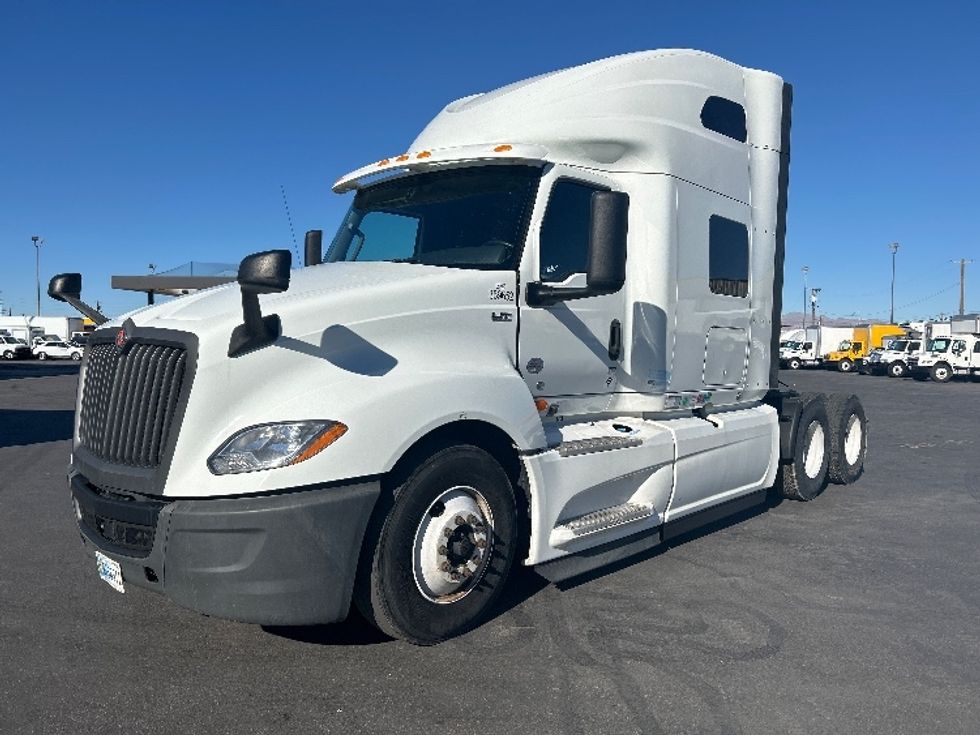 Sleeper Tractor-Heavy Duty Tractors-International-2020-LT625-Las Vegas-NV-384,626\n\t\tmiles-$ 52,000 - Image 3