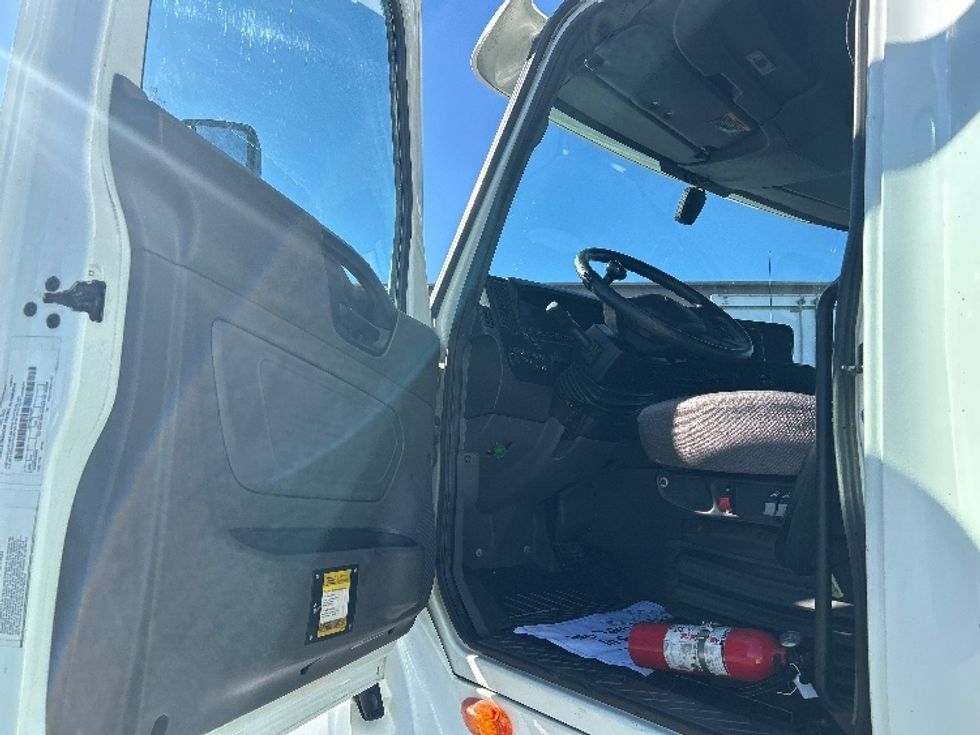 Sleeper Tractor-Heavy Duty Tractors-International-2020-LT625-Las Vegas-NV-384,626\n\t\tmiles-$ 52,000 - Image 9