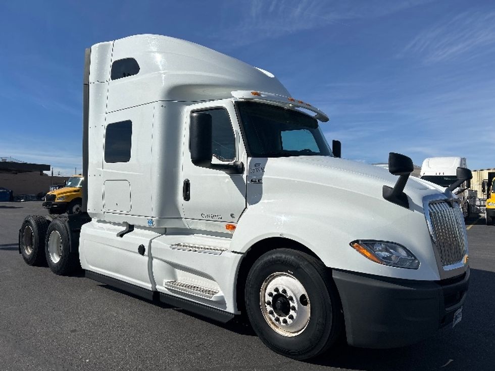 Sleeper Tractor-Heavy Duty Tractors-International-2020-LT625-Las Vegas-NV-548,510\n\t\tmiles-$ 41,000 - Image 1