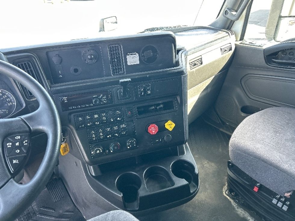 Sleeper Tractor-Heavy Duty Tractors-International-2020-LT625-Las Vegas-NV-548,510\n\t\tmiles-$ 41,000 - Image 12