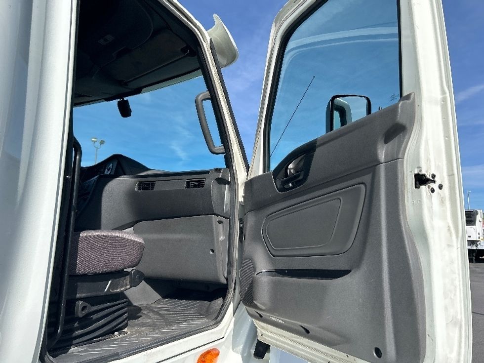 Sleeper Tractor-Heavy Duty Tractors-International-2020-LT625-Las Vegas-NV-548,510\n\t\tmiles-$ 41,000 - Image 13