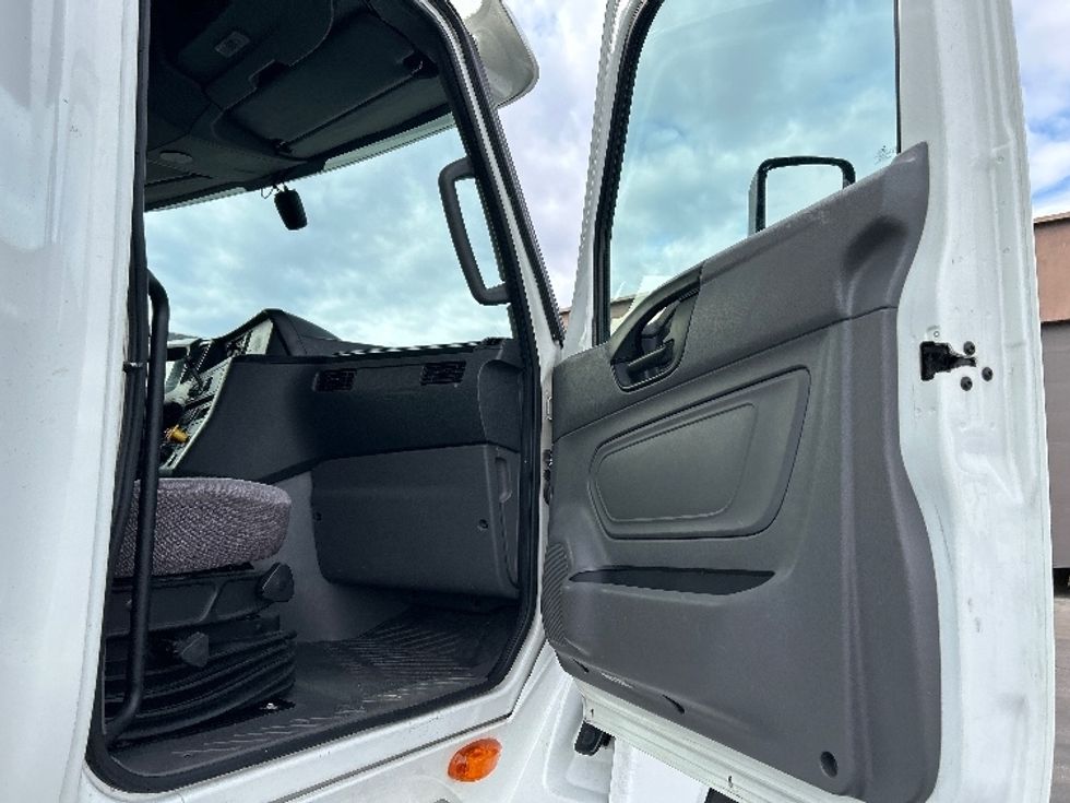 Sleeper Tractor-Heavy Duty Tractors-International-2020-LT625-Las Vegas-NV-597,391\n\t\tmiles-$ 37,500 - Image 12