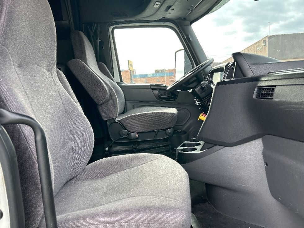 Sleeper Tractor-Heavy Duty Tractors-International-2020-LT625-Las Vegas-NV-597,391\n\t\tmiles-$ 37,500 - Image 14