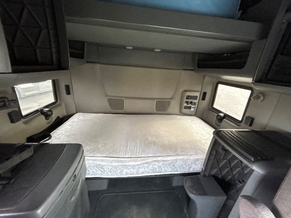 Sleeper Tractor-Heavy Duty Tractors-International-2020-LT625-Las Vegas-NV-597,391\n\t\tmiles-$ 37,500 - Image 15