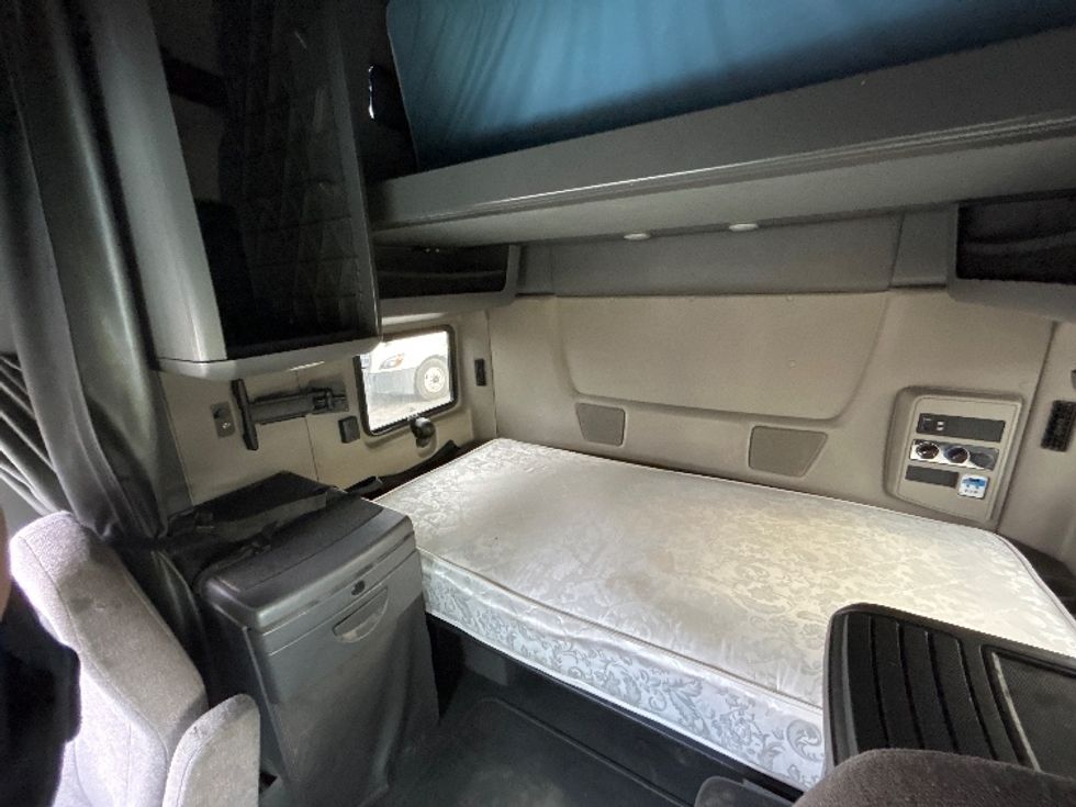 Sleeper Tractor-Heavy Duty Tractors-International-2020-LT625-Las Vegas-NV-597,391\n\t\tmiles-$ 37,500 - Image 18