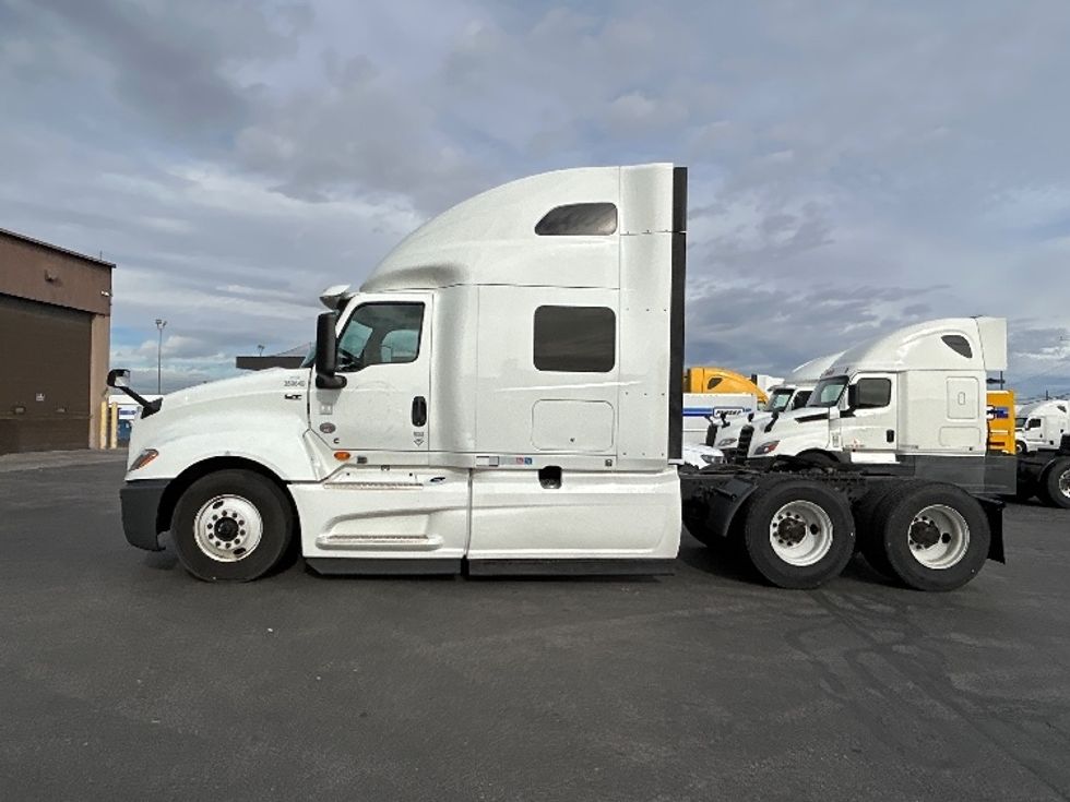 Sleeper Tractor-Heavy Duty Tractors-International-2020-LT625-Las Vegas-NV-597,391\n\t\tmiles-$ 37,500 - Image 4