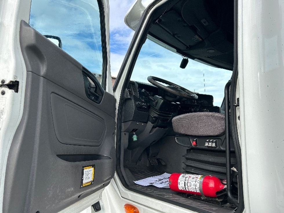 Sleeper Tractor-Heavy Duty Tractors-International-2020-LT625-Las Vegas-NV-597,391\n\t\tmiles-$ 37,500 - Image 9