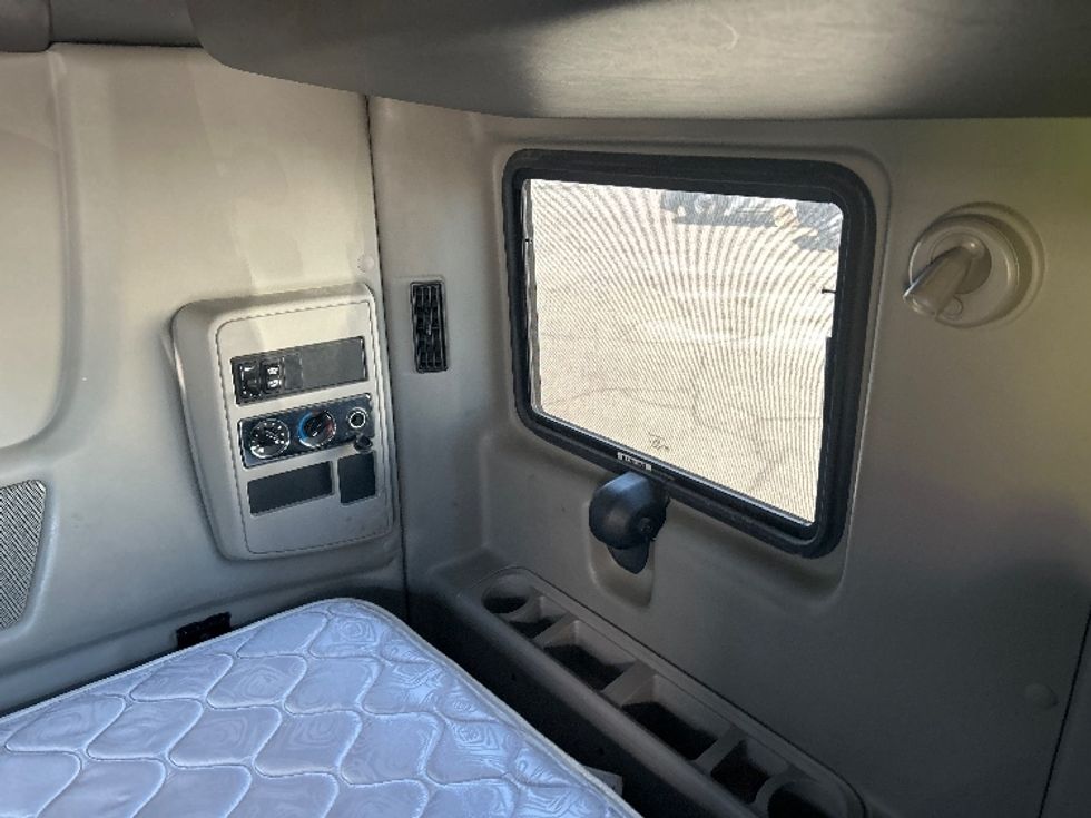 Sleeper Tractor-Heavy Duty Tractors-International-2020-LT625-Las Vegas-NV-613,500\n\t\tmiles-$ 39,250 - Image 14