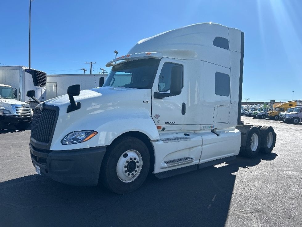 Sleeper Tractor-Heavy Duty Tractors-International-2020-LT625-Las Vegas-NV-613,500\n\t\tmiles-$ 39,250 - Image 3