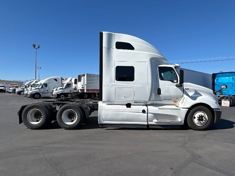 Sleeper Tractor-Heavy Duty Tractors-International-2020-LT625-Las Vegas-NV-613,500\n\t\tmiles-$ 39,250 - Image 8