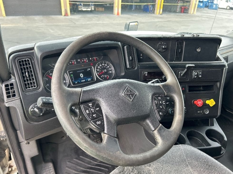 Sleeper Tractor-Heavy Duty Tractors-International-2020-LT625-Las Vegas-NV-653,000\n\t\tmiles-$ 32,000 - Image 11