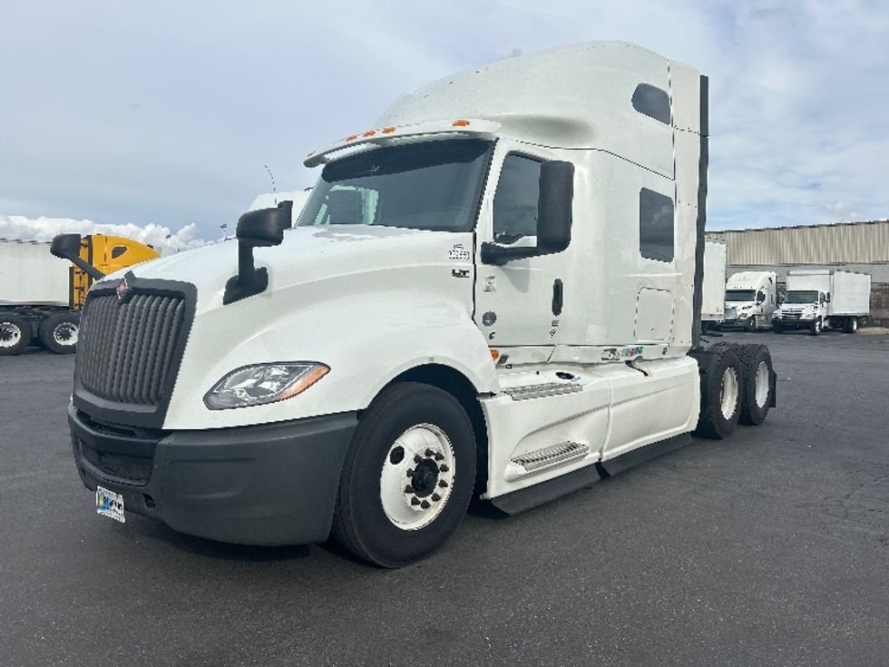 Sleeper Tractor-Heavy Duty Tractors-International-2020-LT625-Las Vegas-NV-653,000\n\t\tmiles-$ 32,000 - Image 3
