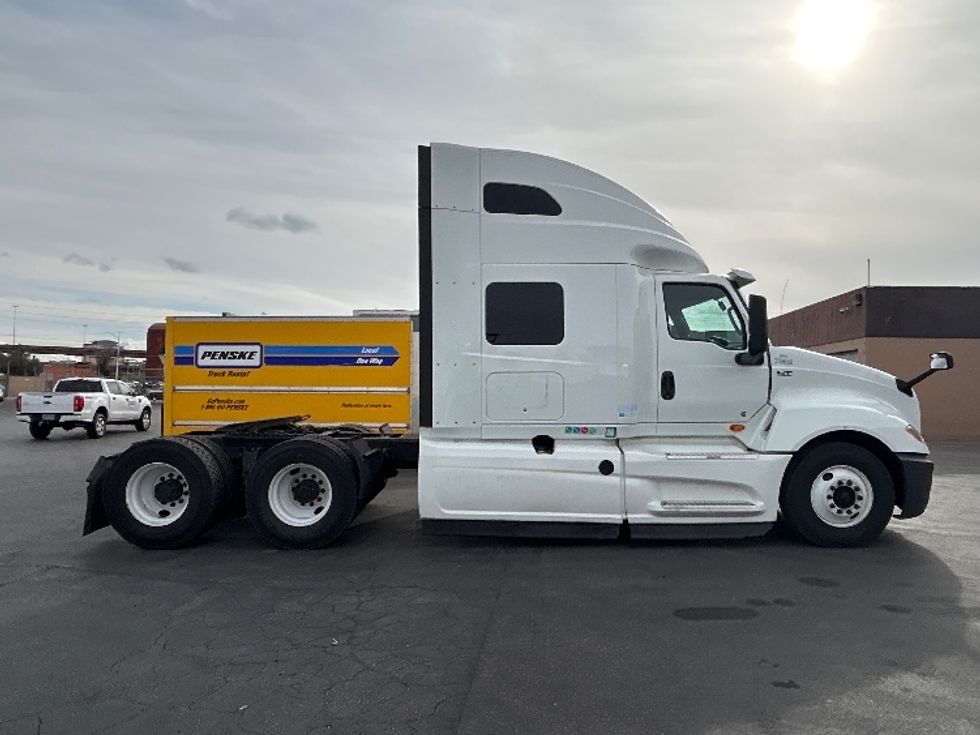 Sleeper Tractor-Heavy Duty Tractors-International-2020-LT625-Las Vegas-NV-653,000\n\t\tmiles-$ 32,000 - Image 8