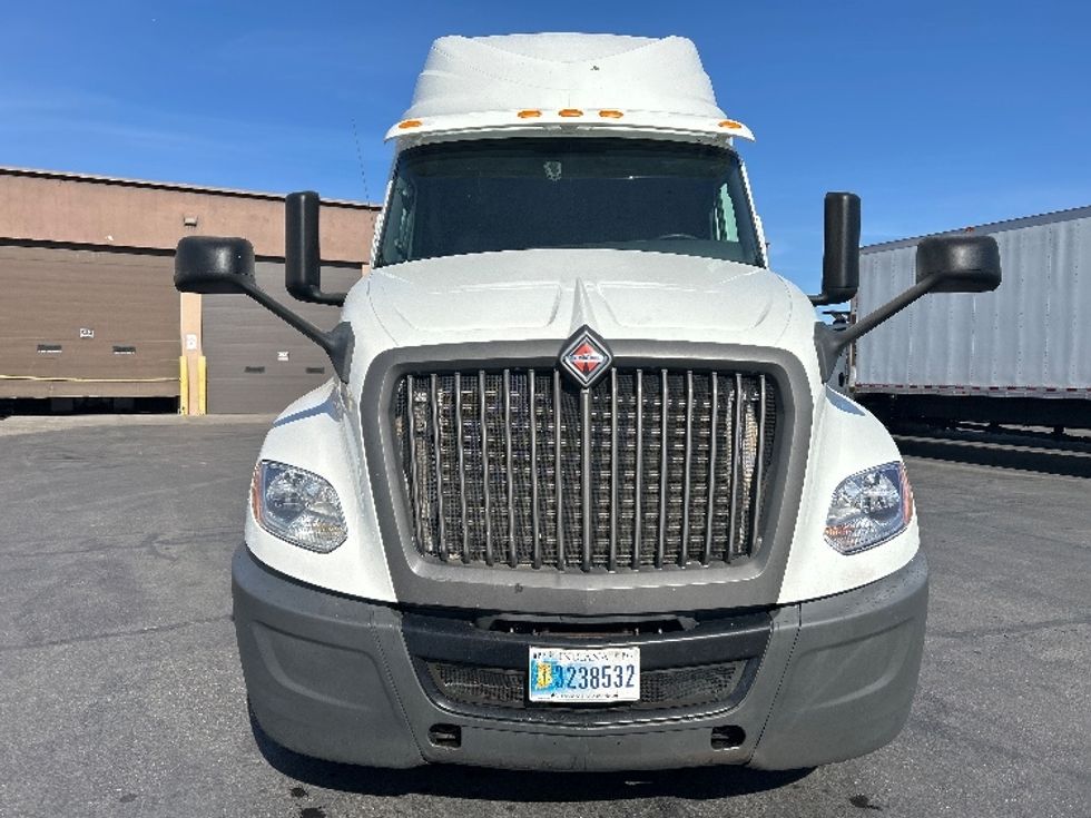 Sleeper Tractor-Heavy Duty Tractors-International-2020-LT625-Las Vegas-NV-683,311\n\t\tmiles-$ 30,750 - Image 2